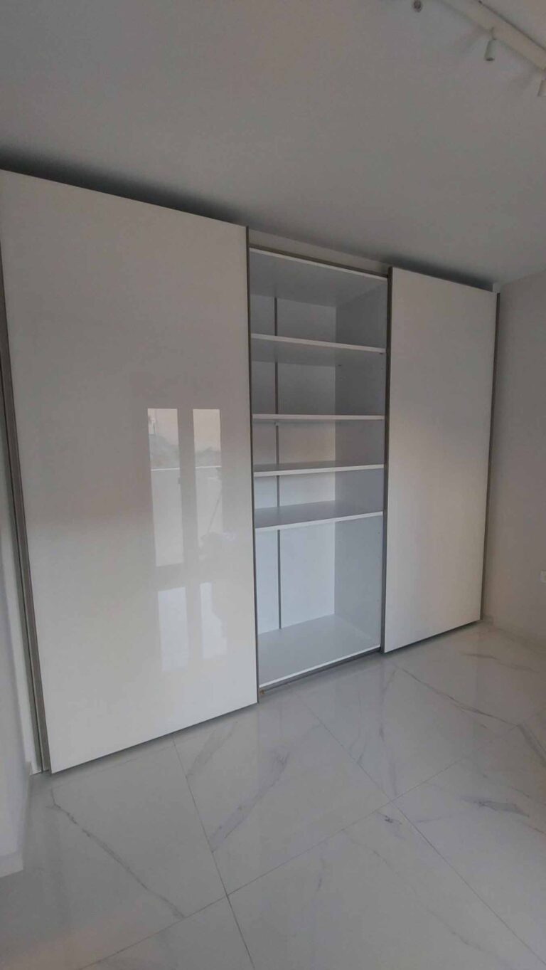 Ντουλάπες στη Νάξο